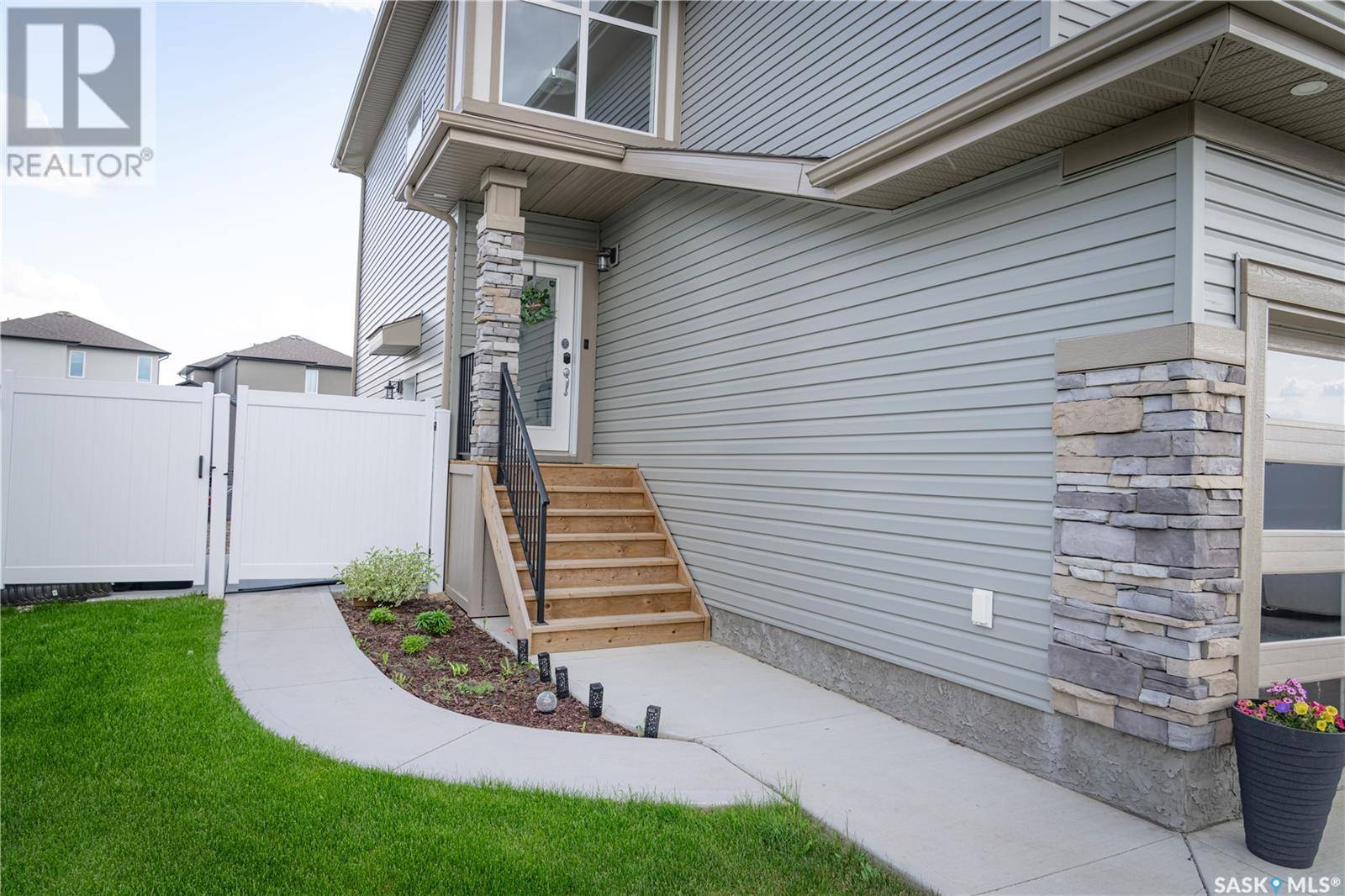 Saskatoon, SK S7W1E7,356 Barrett STREET