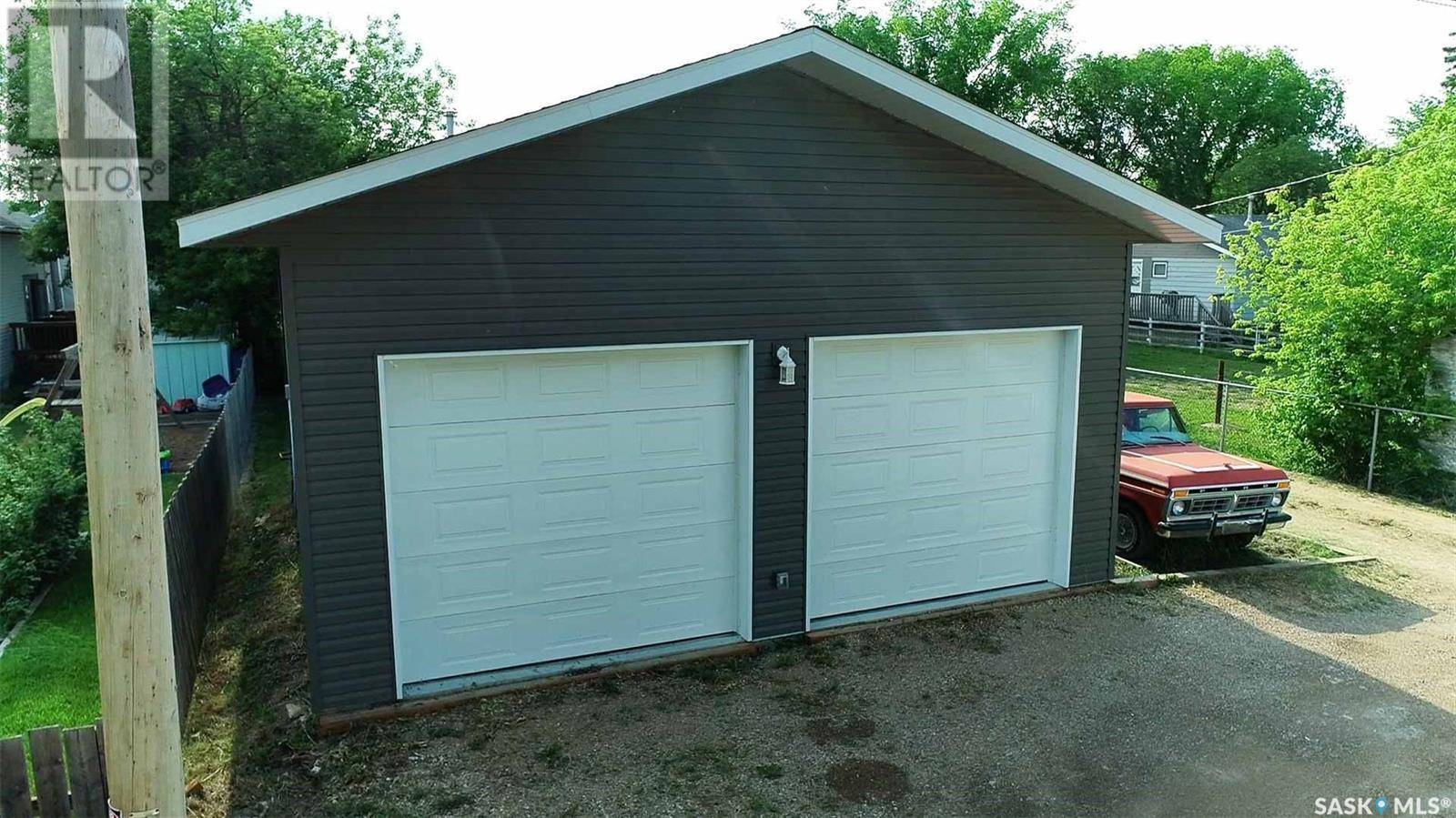 Melfort, SK S0E1A0,216 2nd AVENUE S