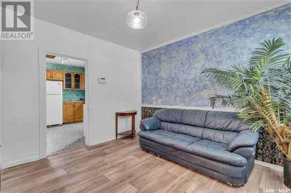 Saskatoon, SK S7L2A6,1317 G AVENUE N
