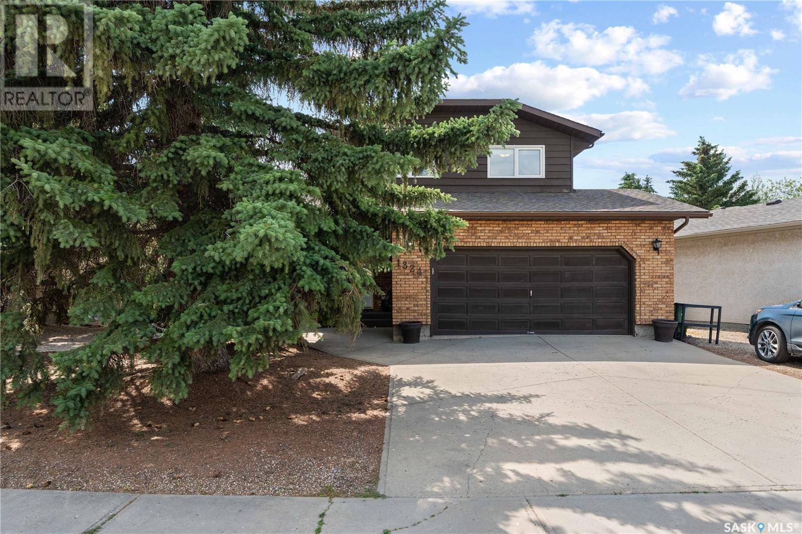 Regina, SK S4X3L4,1324 Lakewood DRIVE N