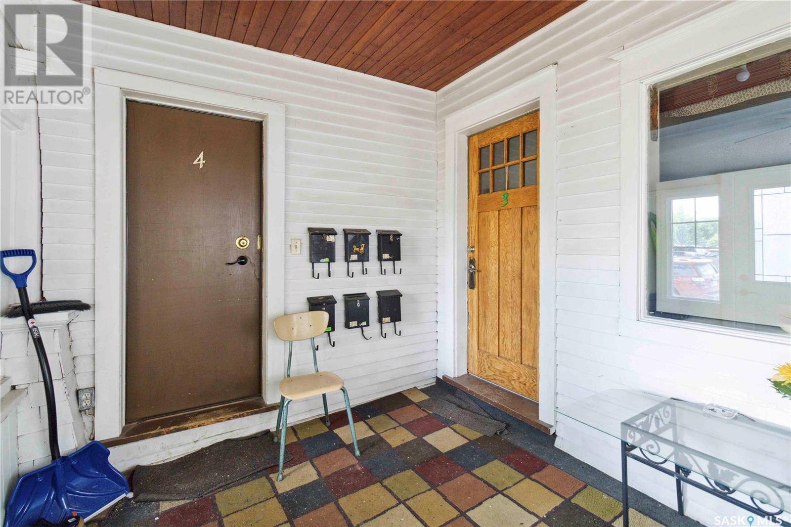 Saskatoon, SK S7K2V7,931 7th AVENUE N