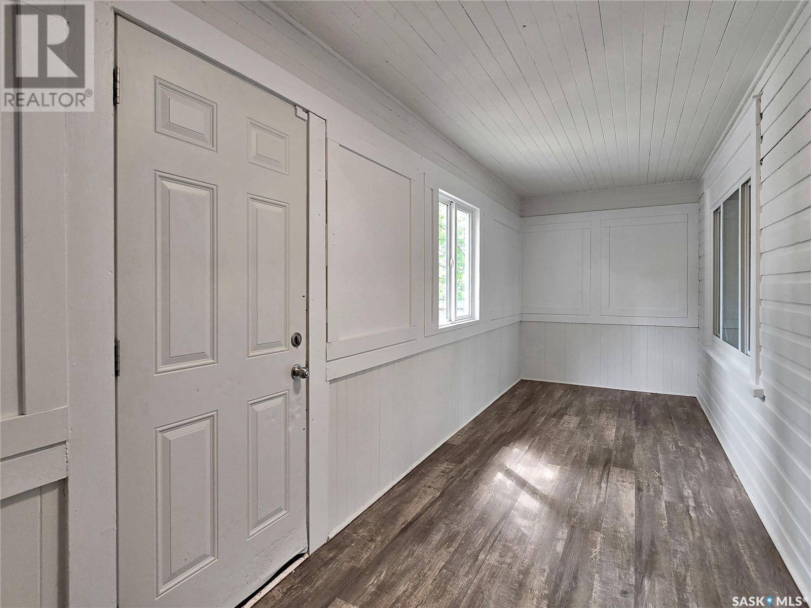 Saskatoon, SK S7M2N1,221 N AVENUE S