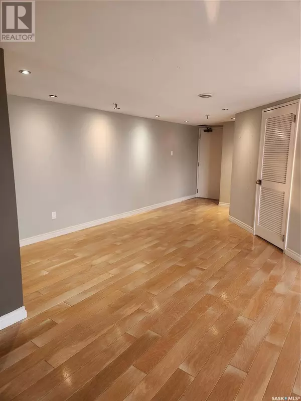 Saskatoon, SK S7K6X7,570 424 Spadina CRESCENT E