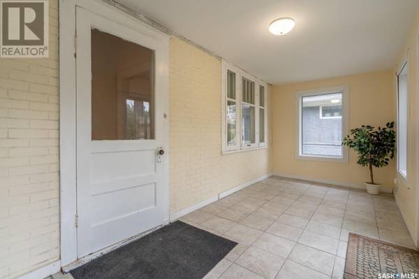 Regina, SK S4P0P6,1535 VICTORIA AVENUE