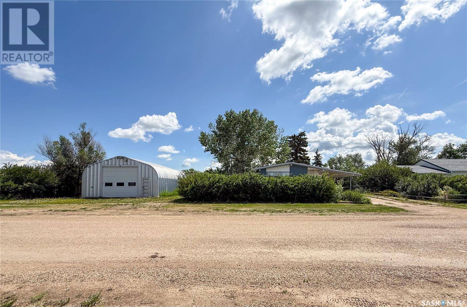 114-116 1st STREET E, Climax, SK S0N0N0