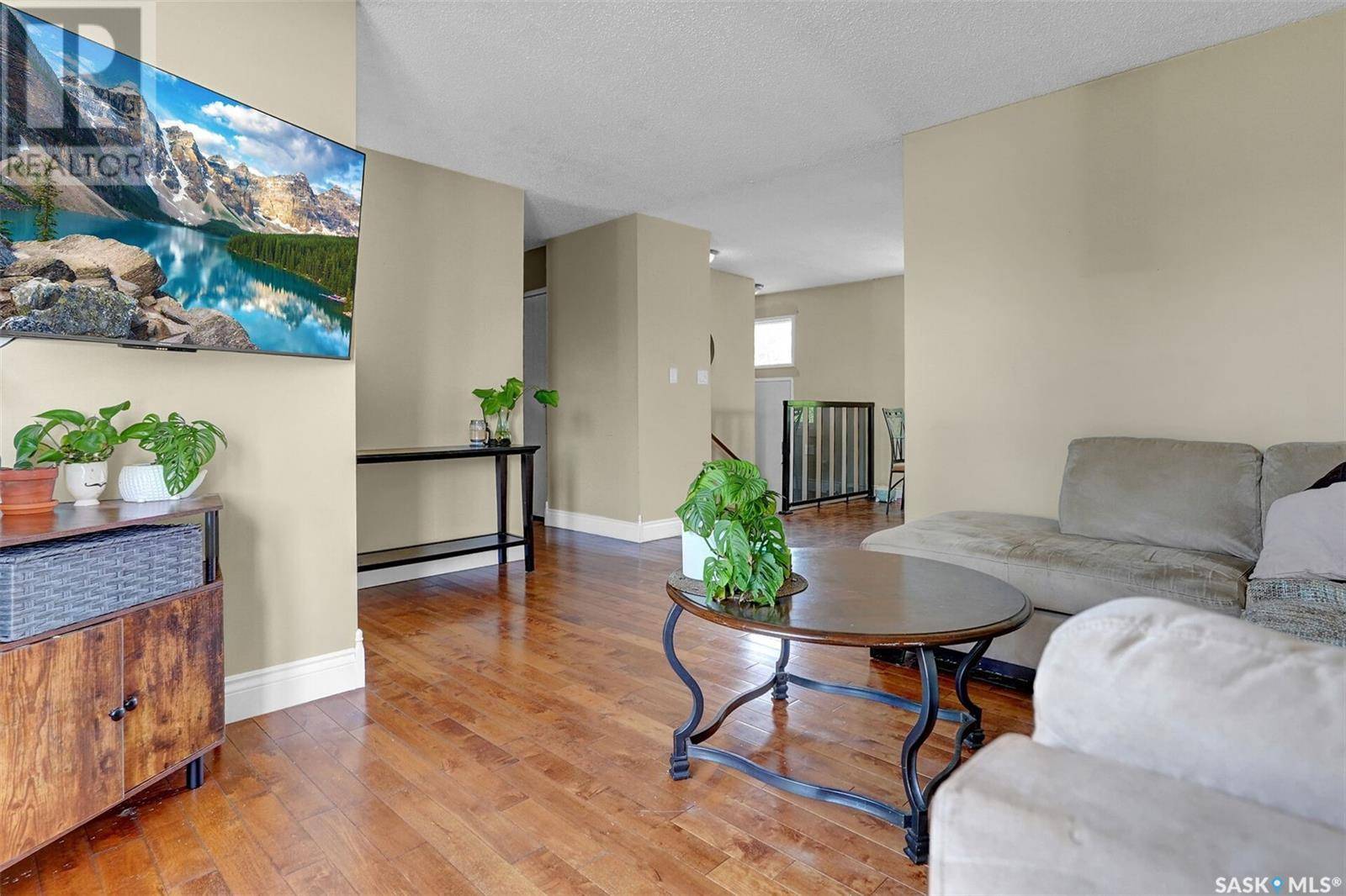Strasbourg, SK S0G4V0,205 Maple STREET