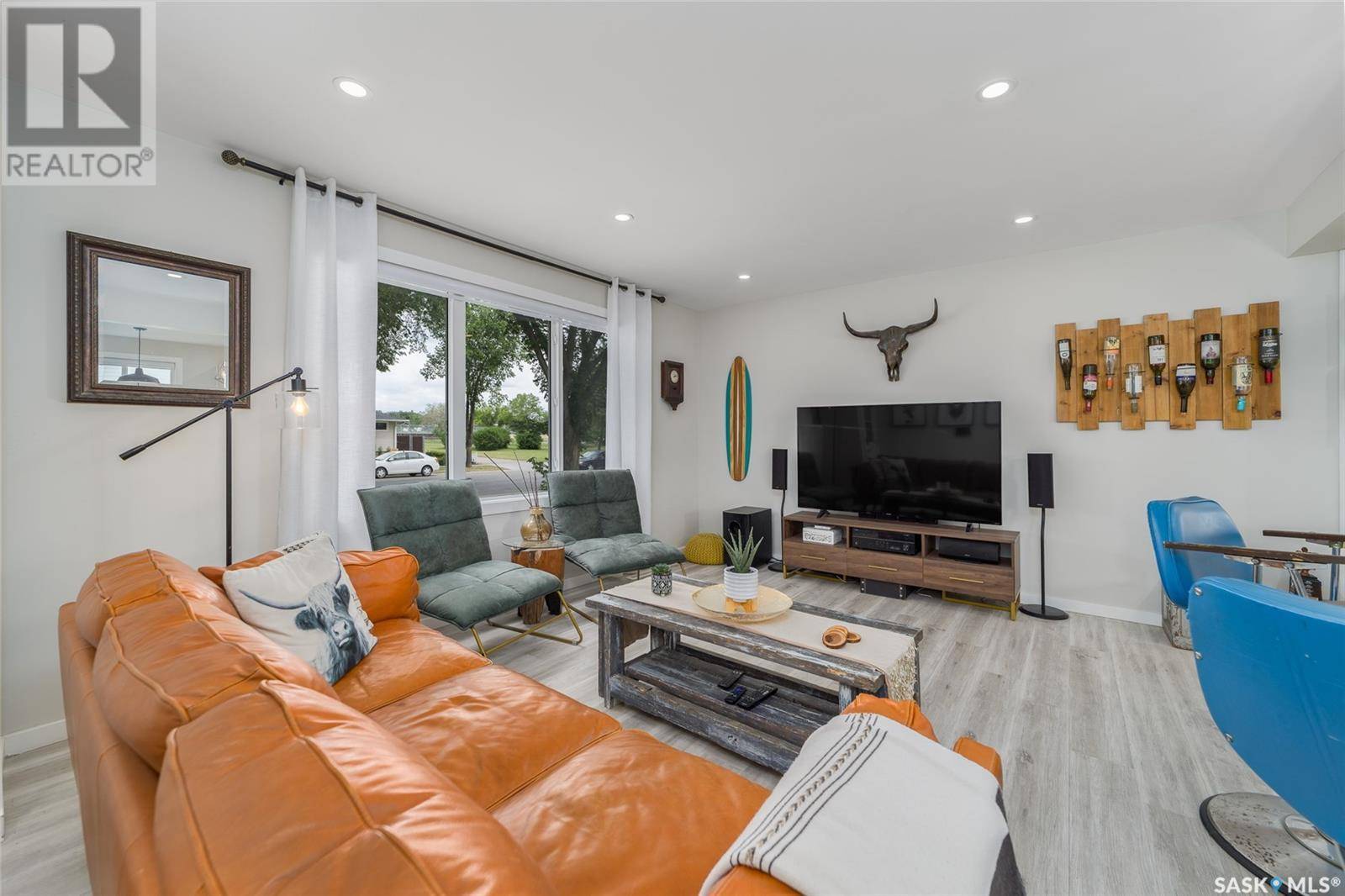 Regina, SK S4R0P7,3407 6th AVENUE N