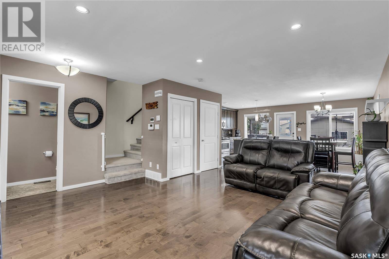 Saskatoon, SK S7R0E8,510 Geary CRESCENT
