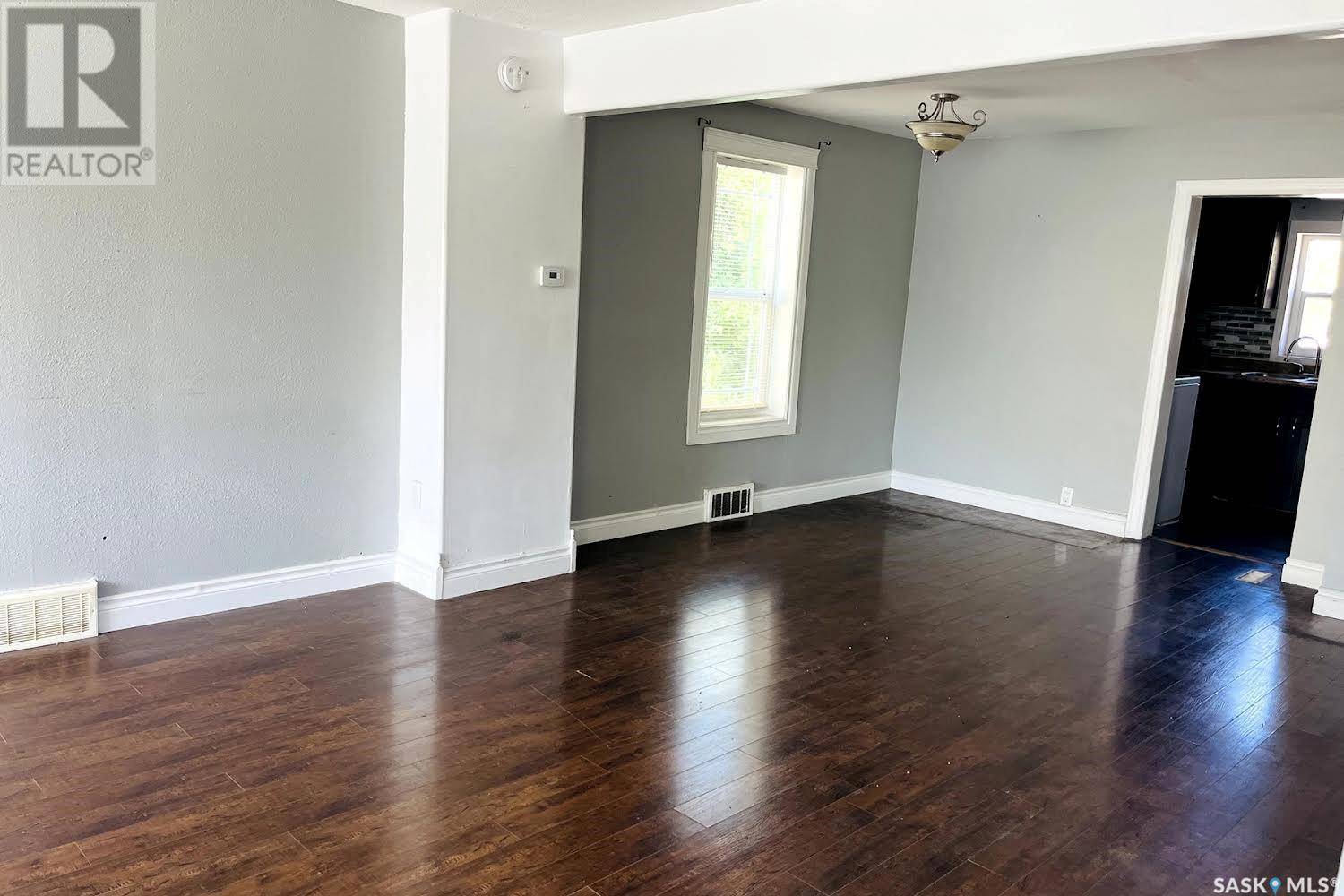 Moose Jaw, SK S6H4Z2,344 Lillooet STREET W
