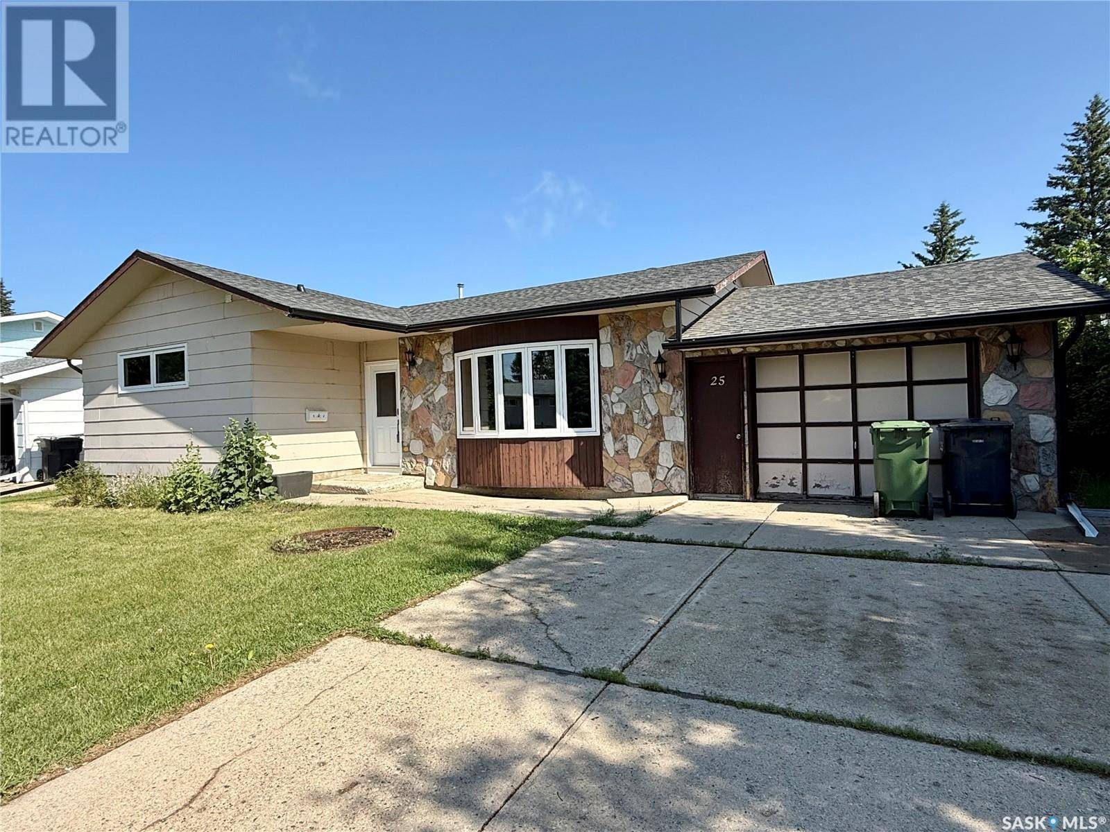 25 Centennial DRIVE, Yorkton, SK S3N3B9