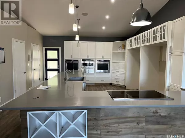 Regina, SK S4V1K2,2431 Jameson CRESCENT