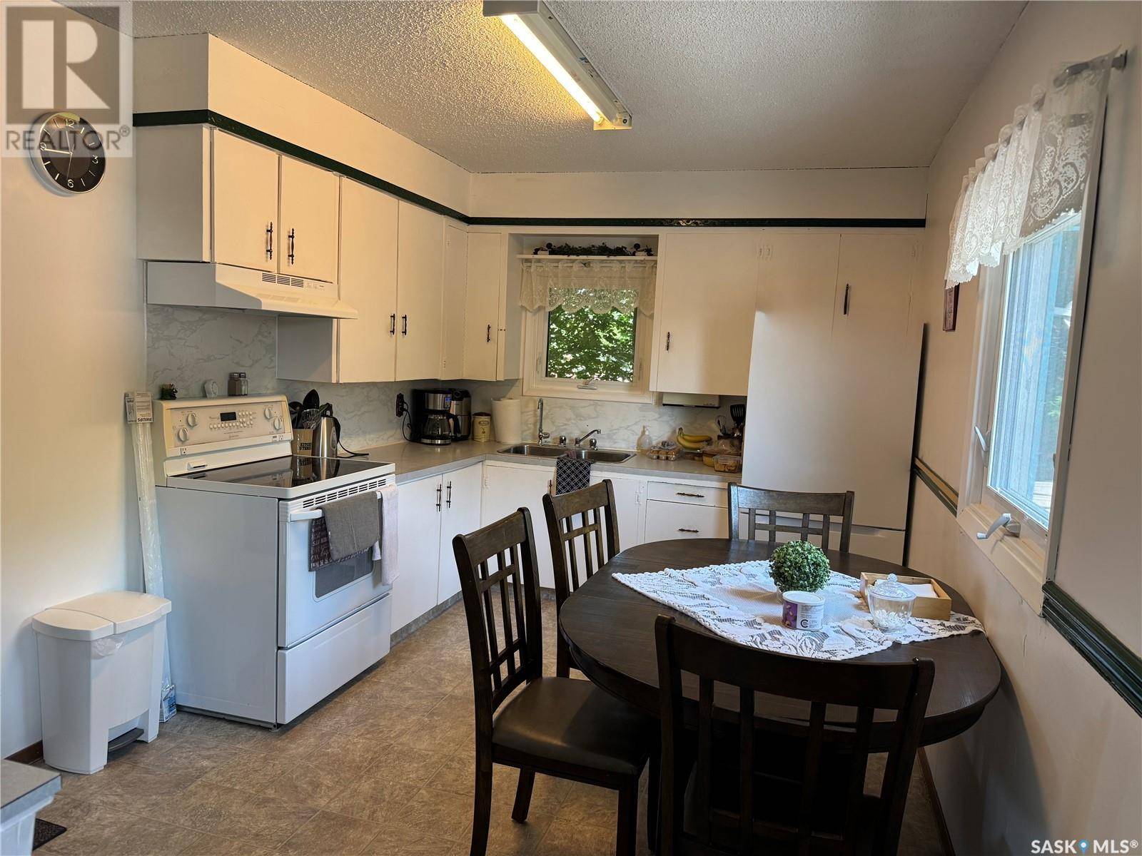 Humboldt, SK S0K2A0,320 101st STREET