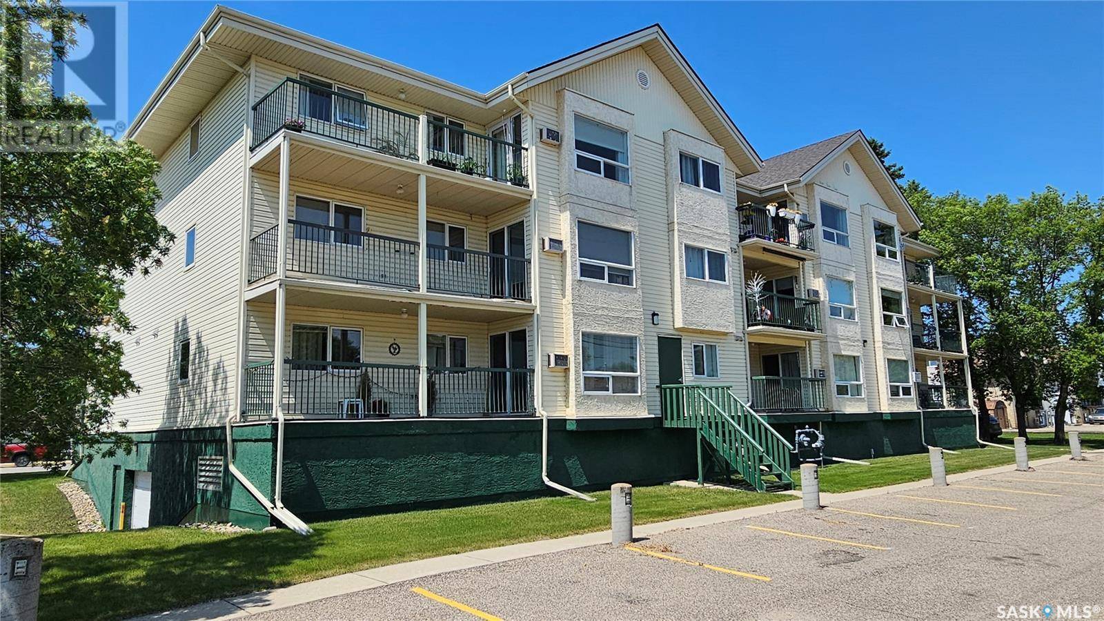 Humboldt, SK S0K2A0,306 602 7th STREET