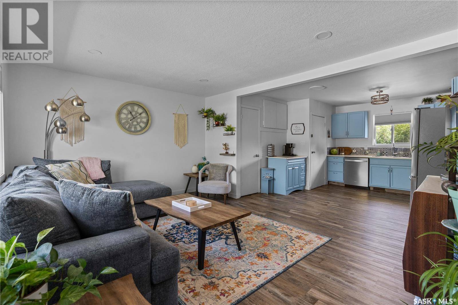 Regina, SK S4R6C7,815 Broad STREET N