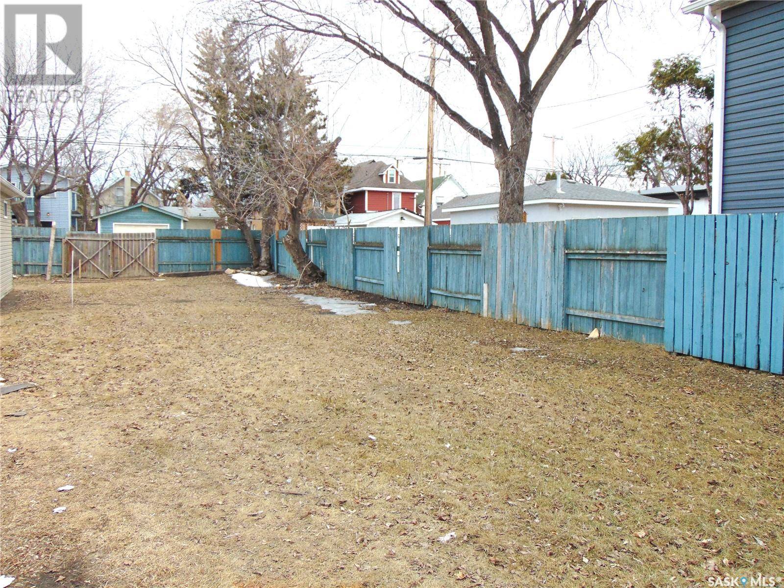Saskatoon, SK S7M1T5,430 F AVENUE S