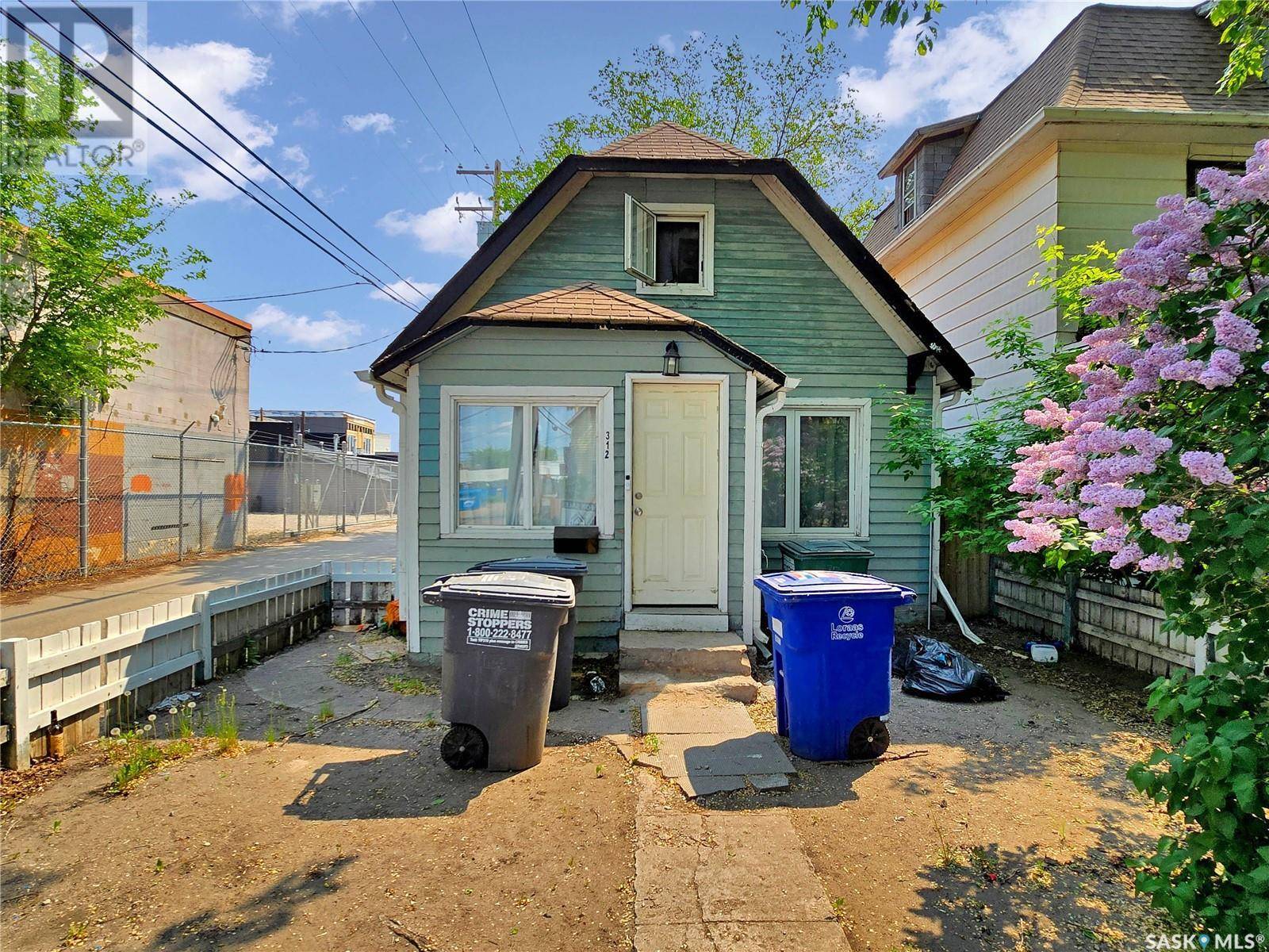 312 E AVENUE S, Saskatoon, SK S7M1S1
