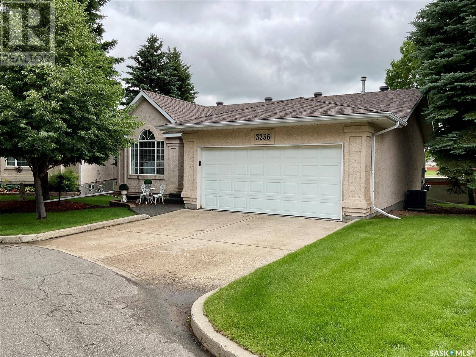 Regina, SK S4V2W5,3236 Renfrew CRESCENT E