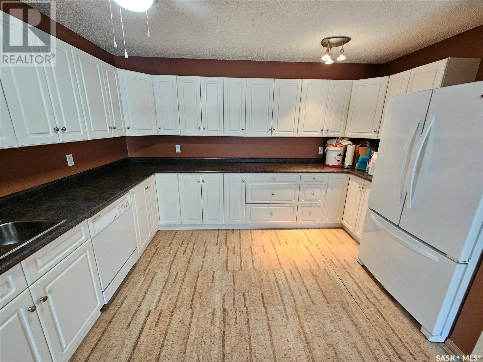 Moose Jaw, SK S6J1H1,204 55 Wood lily DRIVE