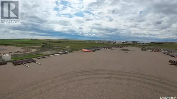 Swift Current Rm No. 137, SK S9H3V8,Fenced Compound 5 Acres