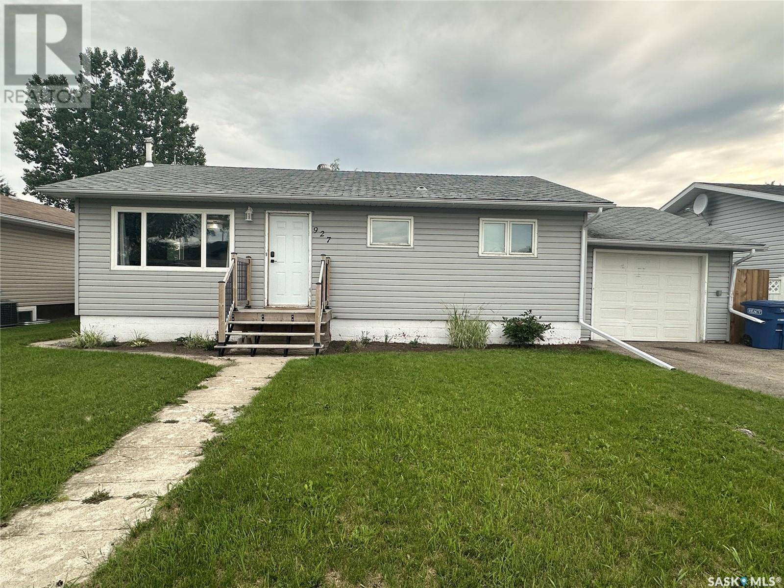 927 11th STREET, Humboldt, SK S0K2A0