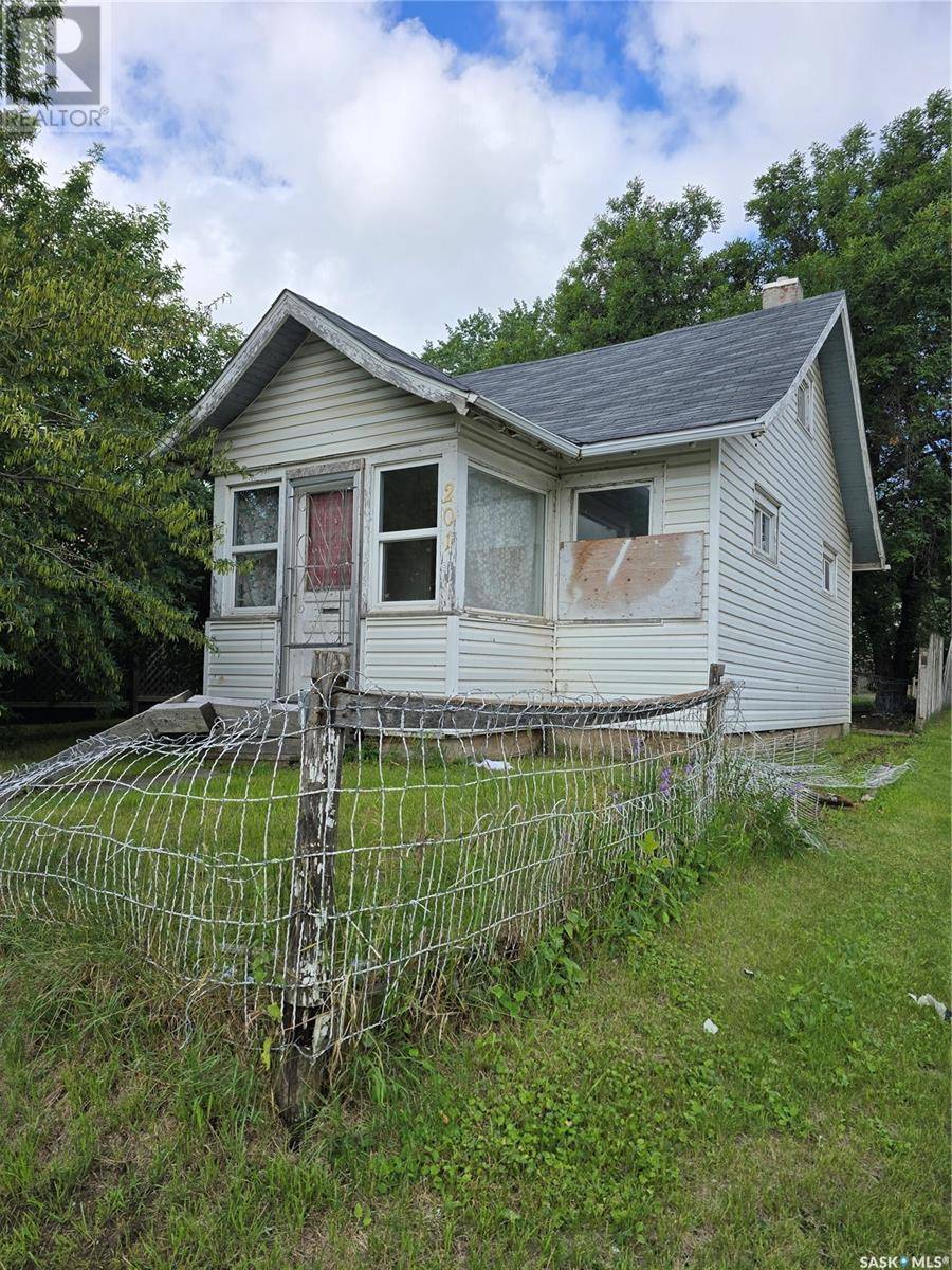 201 L AVENUE S, Saskatoon, SK S7M2H2