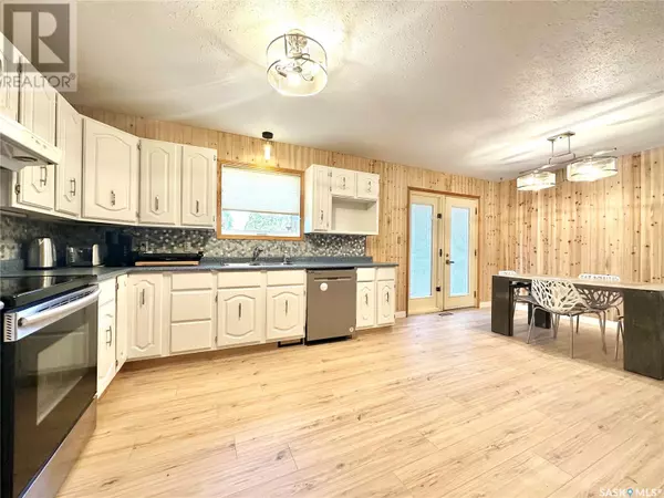 North Battleford, SK S9A3X2,2503 Cardinal CRESCENT