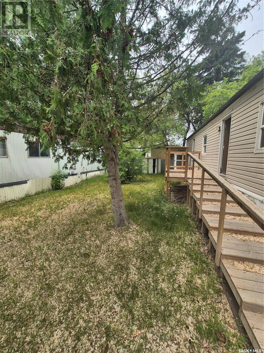 Saskatoon, SK S7N2P8,702 1524 Rayner AVENUE