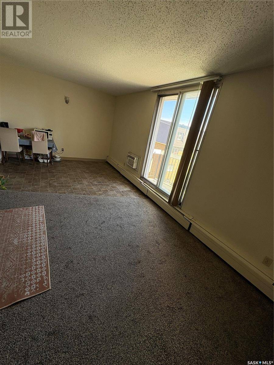 Regina, SK S4S6P8,41 27 Centennial STREET