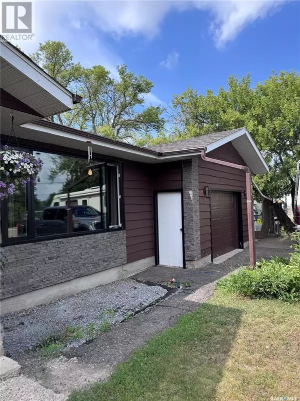 Swift Current, SK S9H1E4,1204 North Railway STREET E