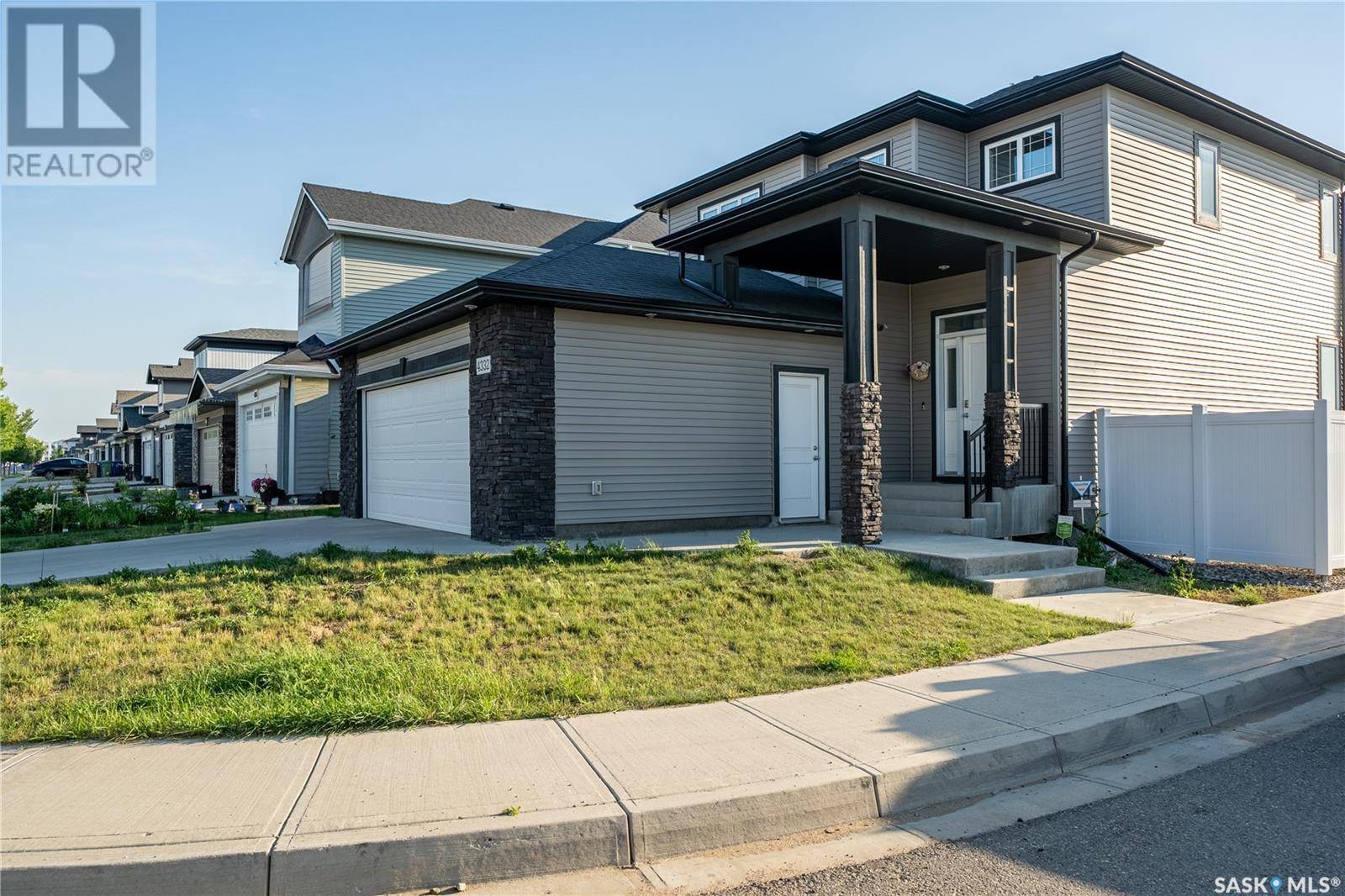 Regina, SK S4W0P8,4332 Delhaye WAY