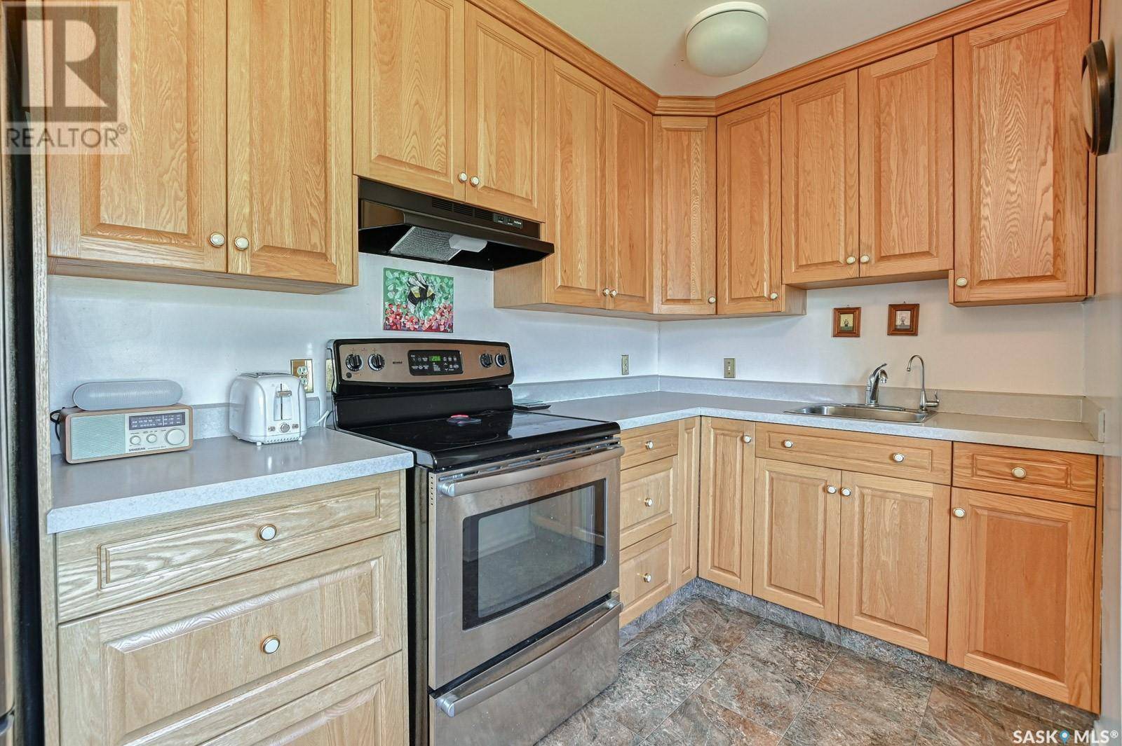 Regina, SK S4N2R6,2813 Francis STREET