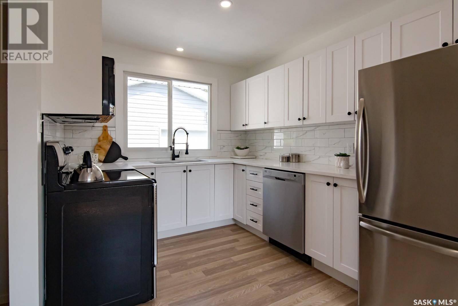 Saskatoon, SK S7J2E6,2609 Woodward AVENUE