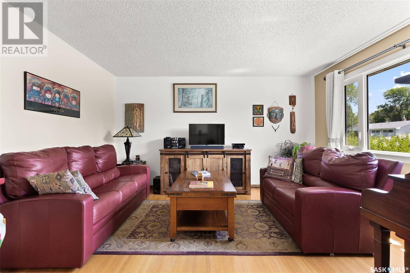 Regina, SK S4R3H8,3304 Perry AVENUE