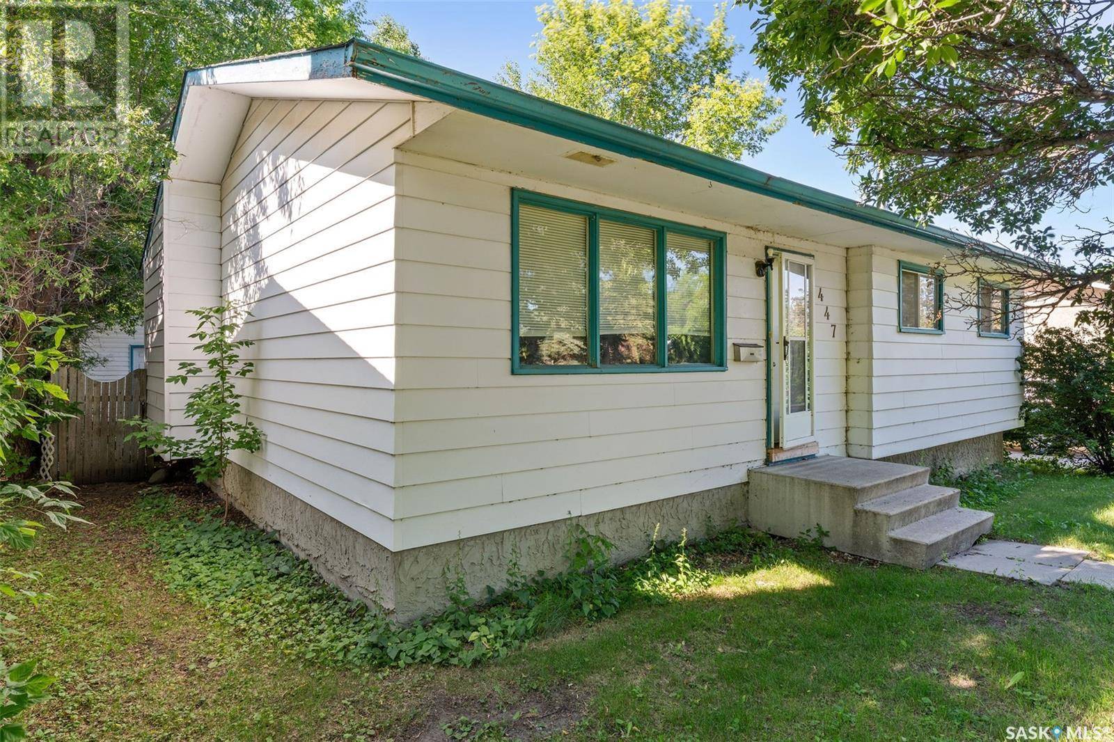 Prince Albert, SK S6V1Z5,447 30th STREET E