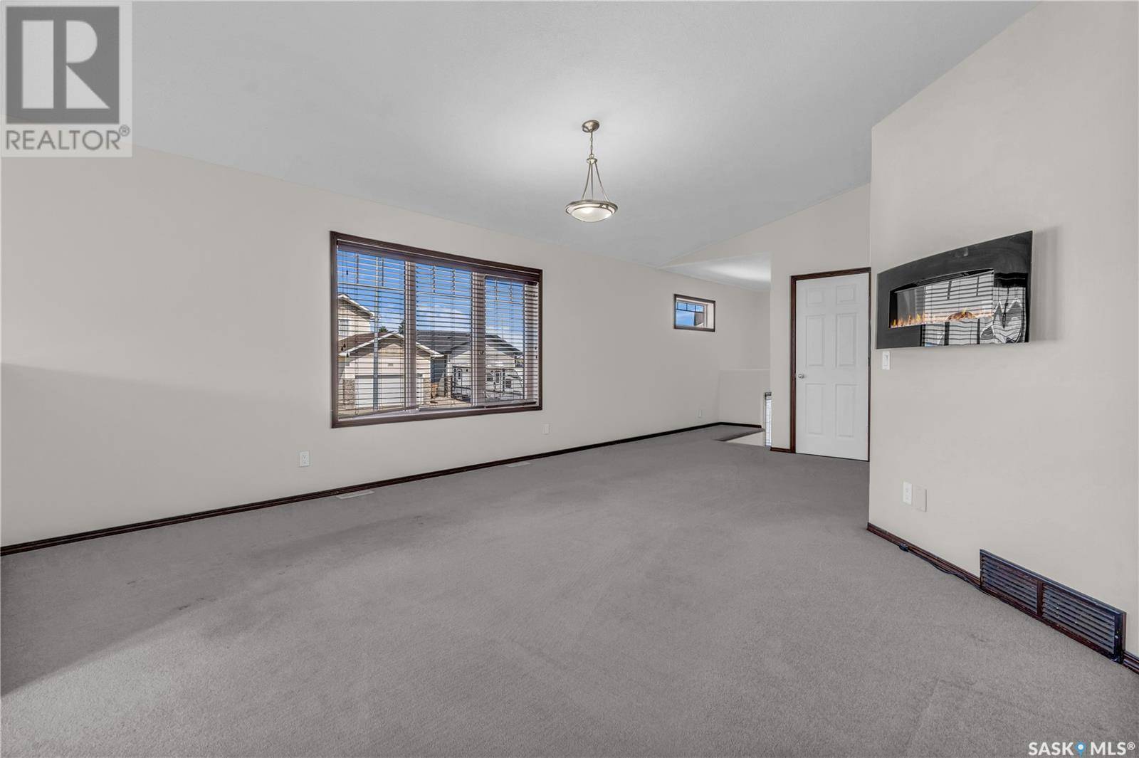 Regina, SK S4R8V2,3481 MACLACHLAN CRESCENT