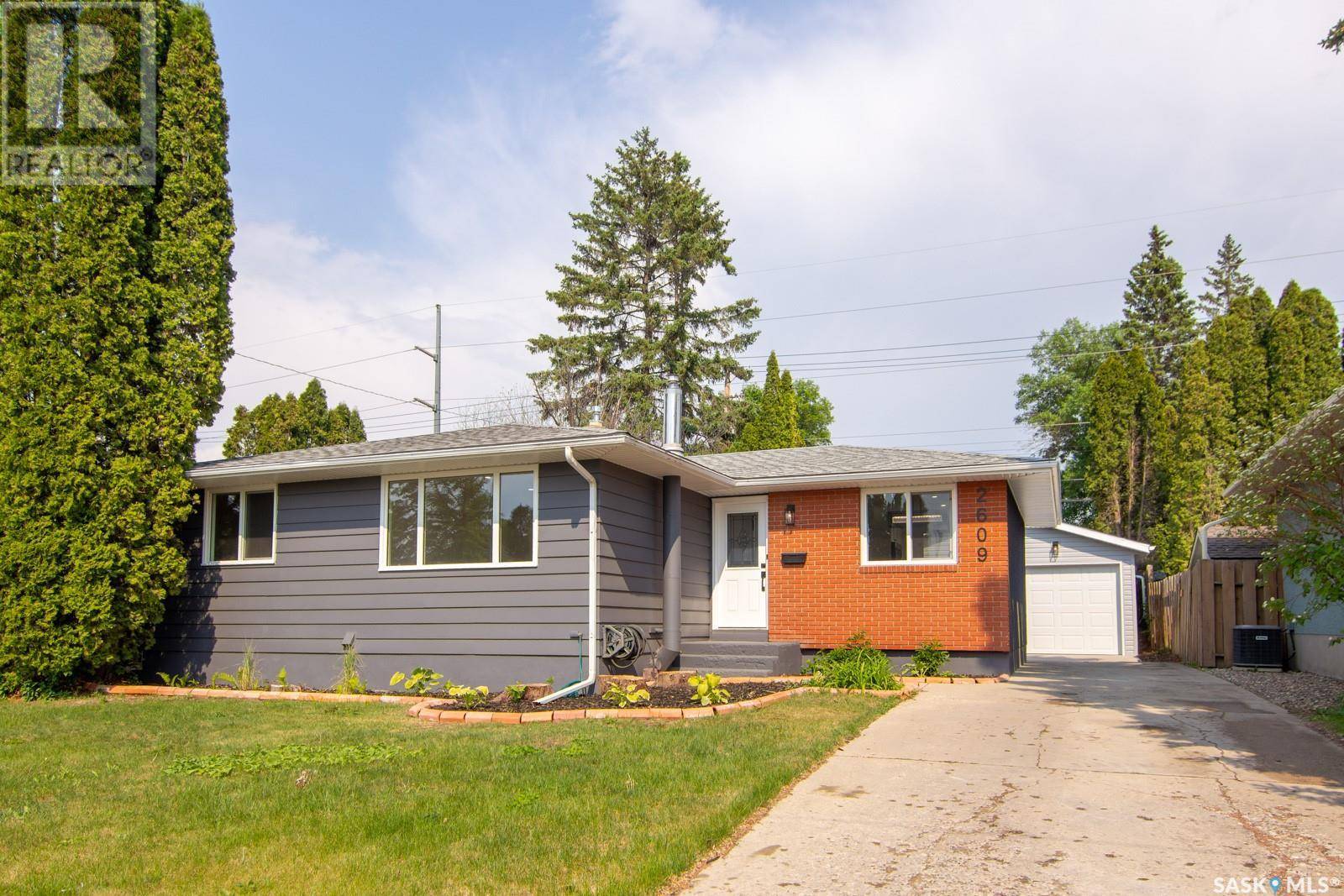 2609 Woodward AVENUE, Saskatoon, SK S7J2E6