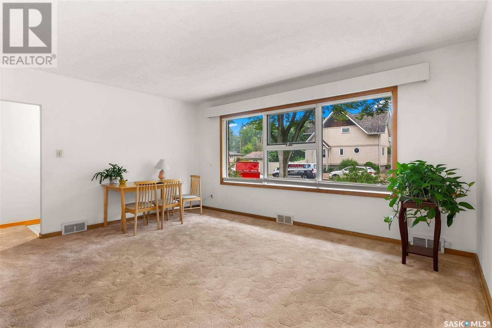 Regina, SK S4S1S4,3370 Rae STREET