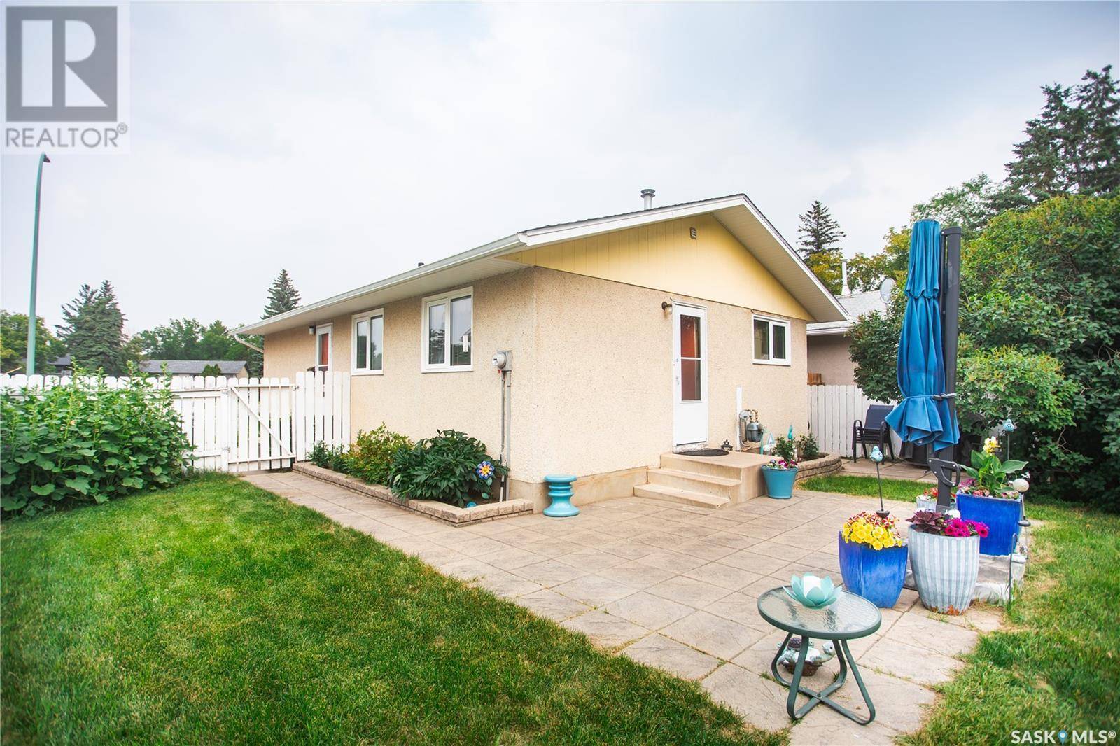 Saskatoon, SK S7L4V9,3509 Diefenbaker DRIVE