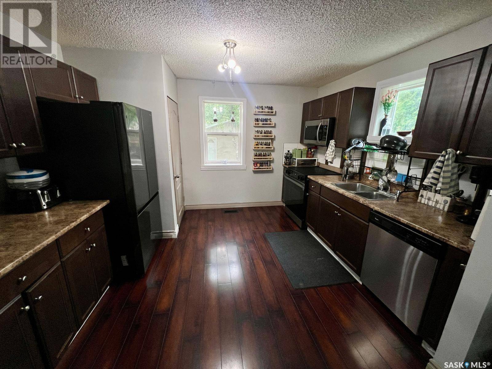 Regina, SK S4T5K3,1329 Aberdeen STREET