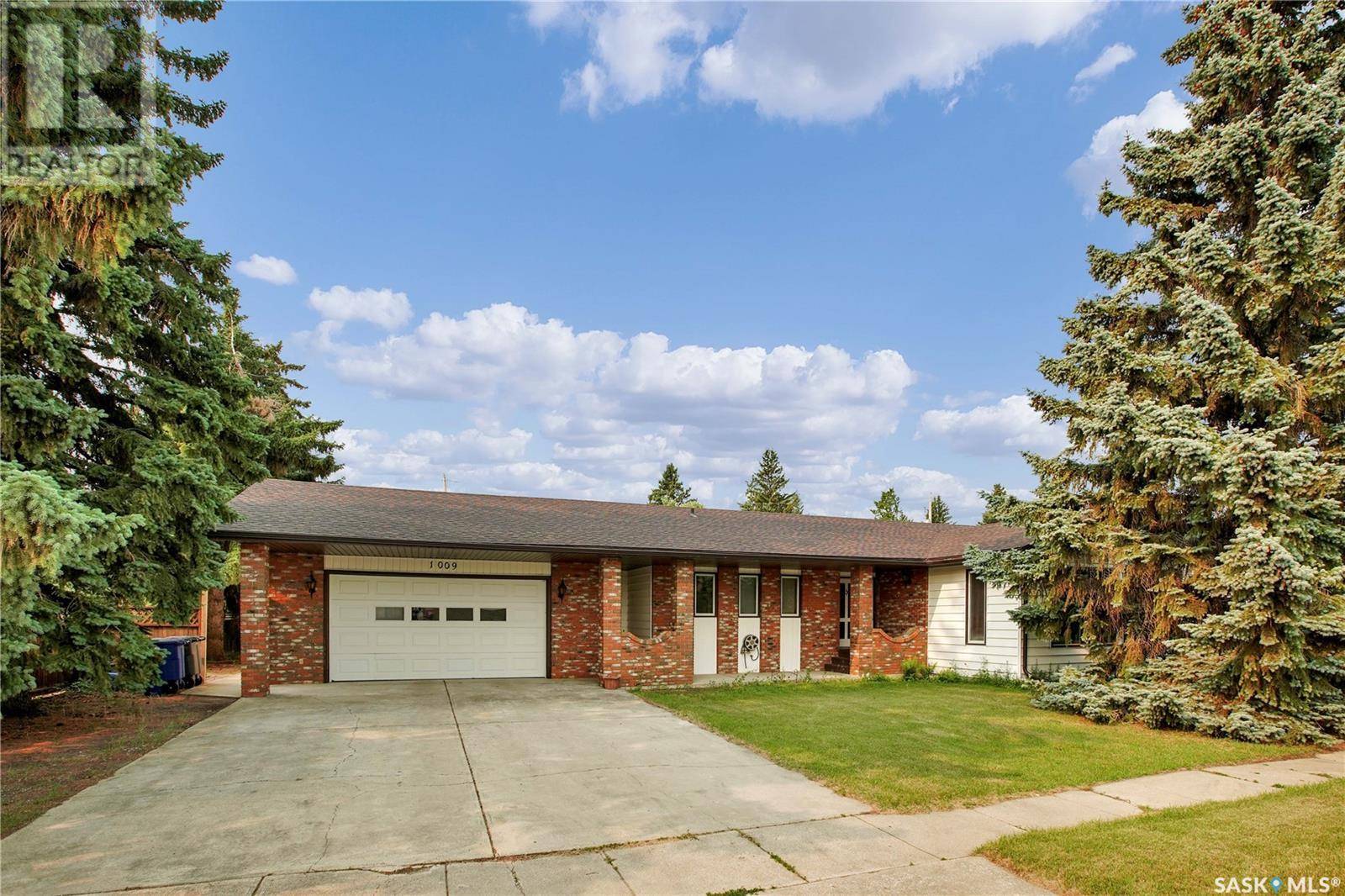 1009 8th STREET, Rosthern, SK S0K3R0