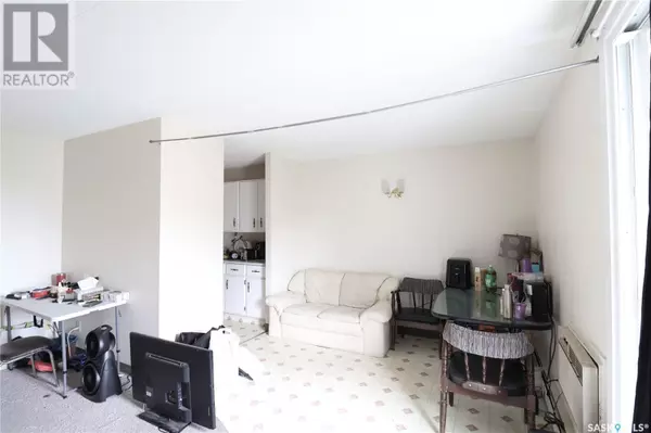 Regina, SK S4S6P8,31 51 Centennial STREET