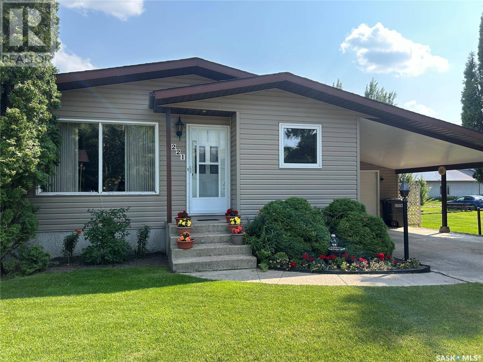 221 Howard STREET, Drake, SK S0K1H0