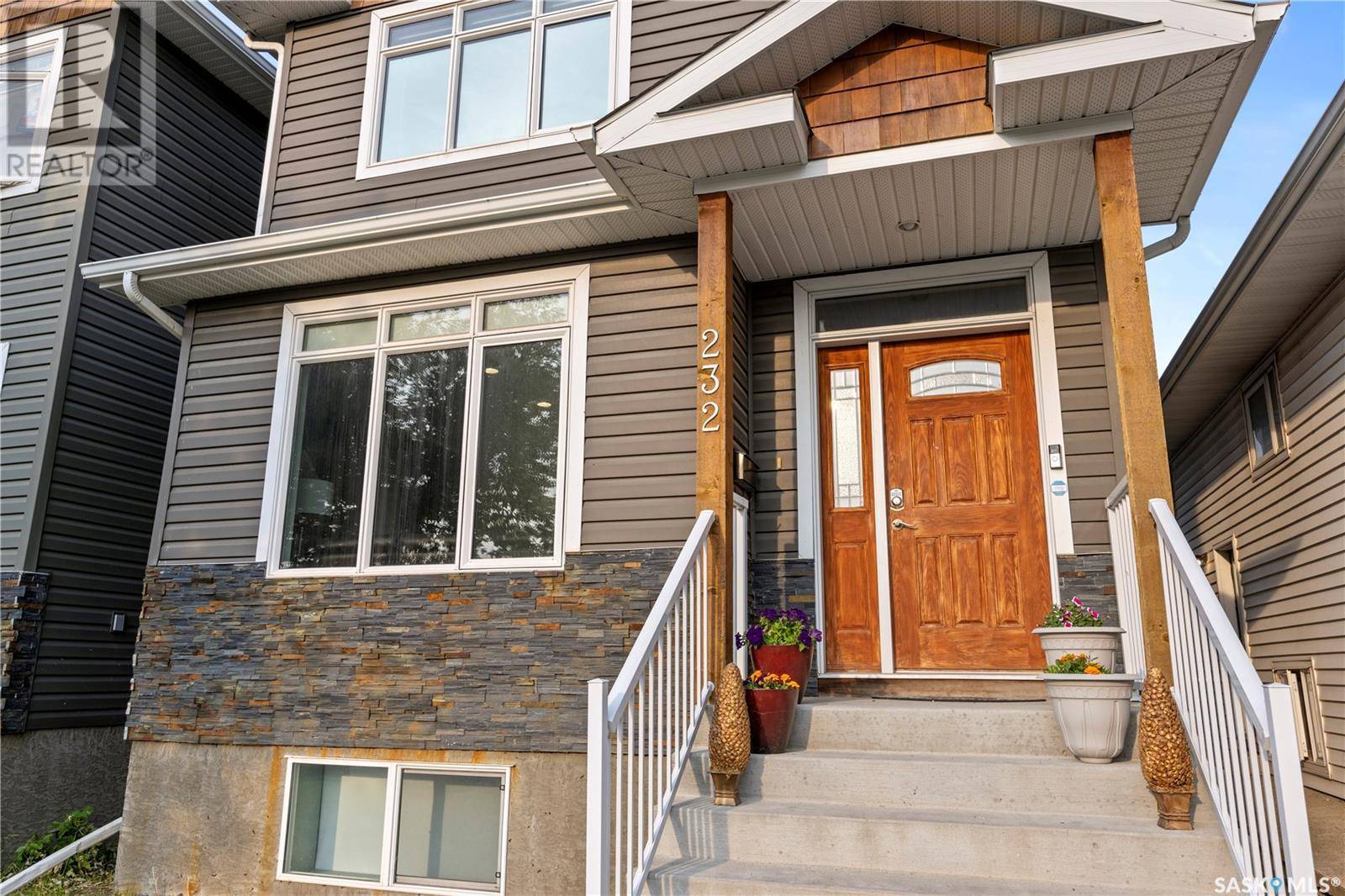 Saskatoon, SK S7M3K8,232 Montreal AVENUE S