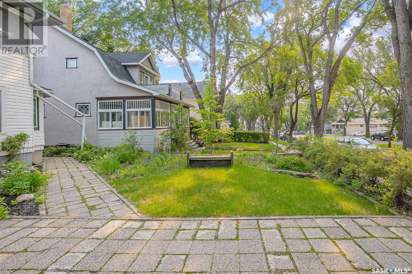 Saskatoon, SK S7L0L9,214 29th STREET W
