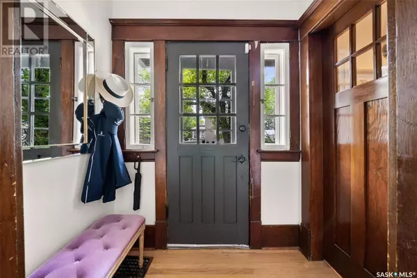 Regina, SK S4P0Z7,1706 15th AVENUE