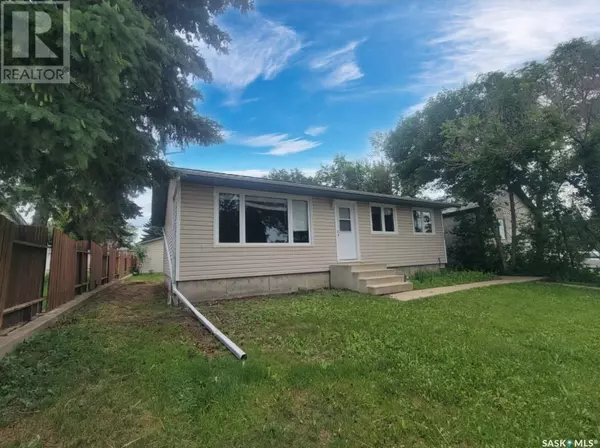 Macklin, SK S0L2C0,4903 Tribune STREET W
