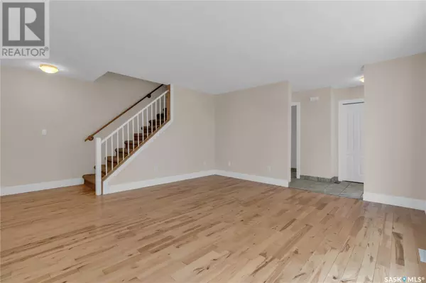 Regina, SK S4T4P5,2046 Alexandra STREET