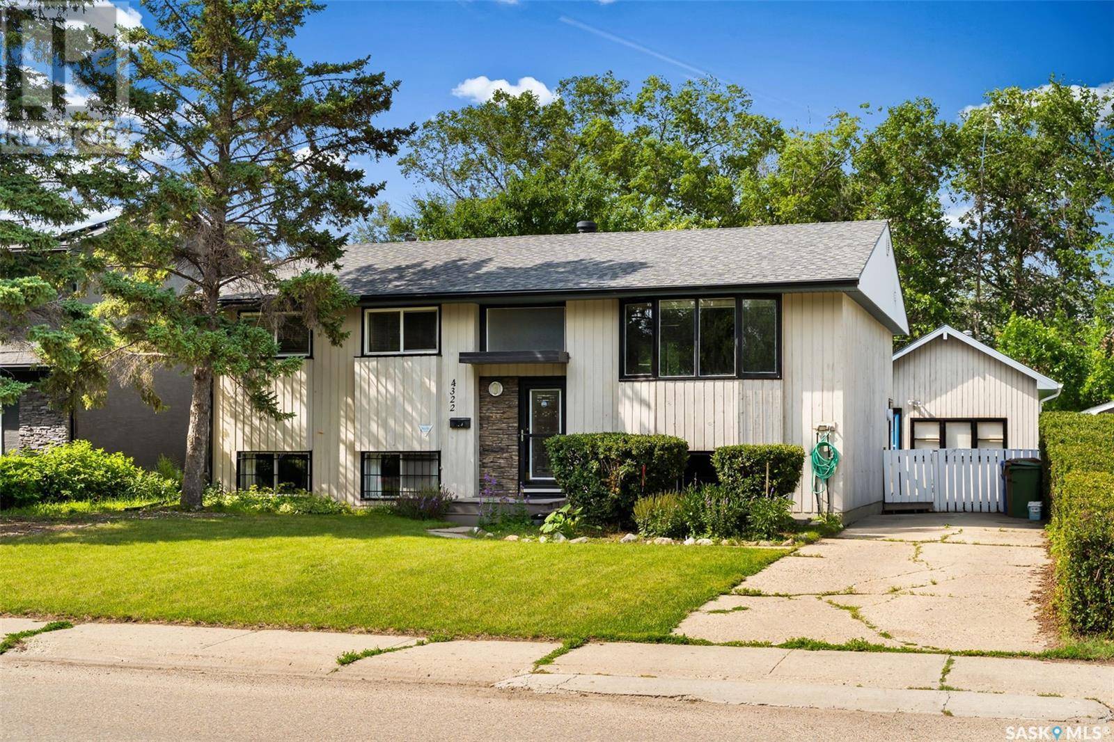 4322 Castle ROAD, Regina, SK S4S4W3