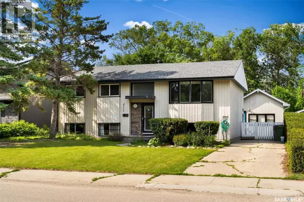 4322 Castle ROAD, Regina, SK S4S4W3