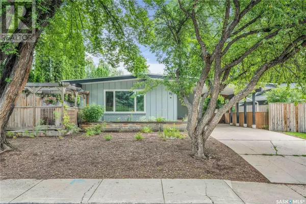 82 Phillips CRESCENT, Saskatoon, SK S7H3N1